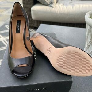 Ann Taylor black leather peep toe heels Brand new 8.5